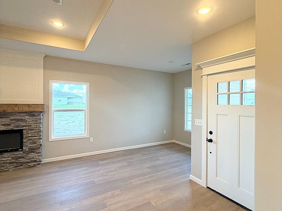 4th image of 9879 Weeping Willow Dr