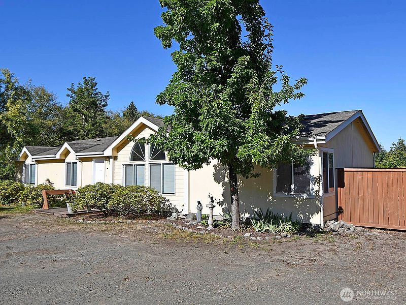 2nd image of 170 Waldo Road