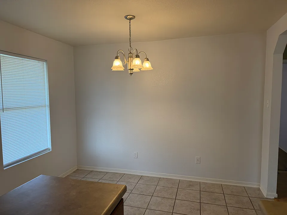 2300 Maedell Dr