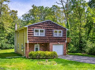 9 Wills Ave, Stanhope, NJ 07874