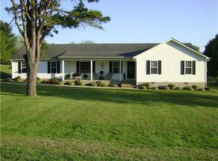 293 River Bluff Dr W, Manchester, TN 37355