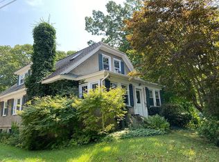 111 Ridgewood Ave, Waterford, CT 06385