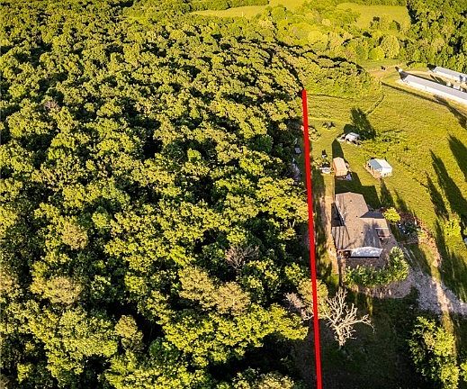 4th image of 933 Dee Smith Rd