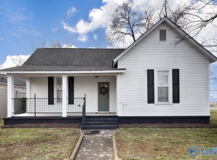 221 Beirne Ave NW, Huntsville, AL 35801