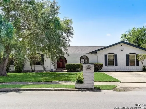 202 MEADOW PATH DR, San Antonio, TX 78227
