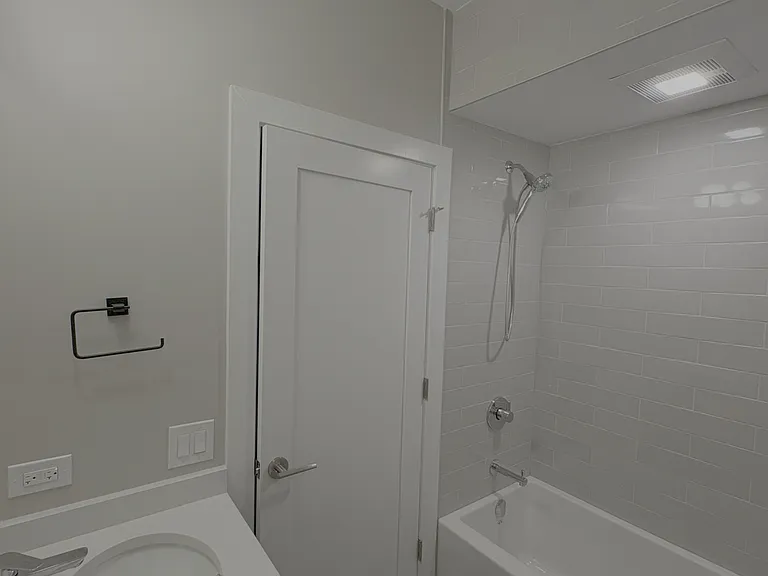 6455 S Saint Lawrence Ave #3 — Photo 6