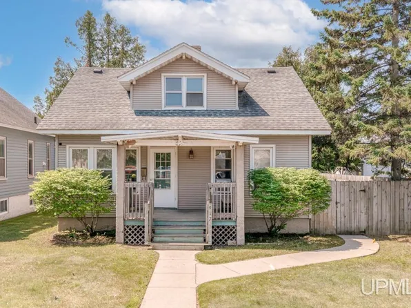917 Washington Ave, Escanaba, MI 49829