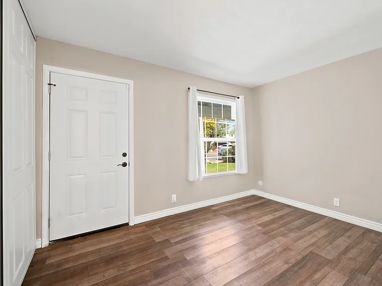 6440 Harvard St — Photo 24