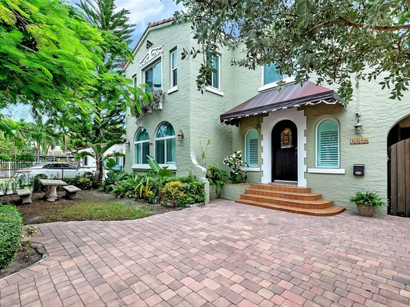 2370 SW 17th St, Miami, FL 33145