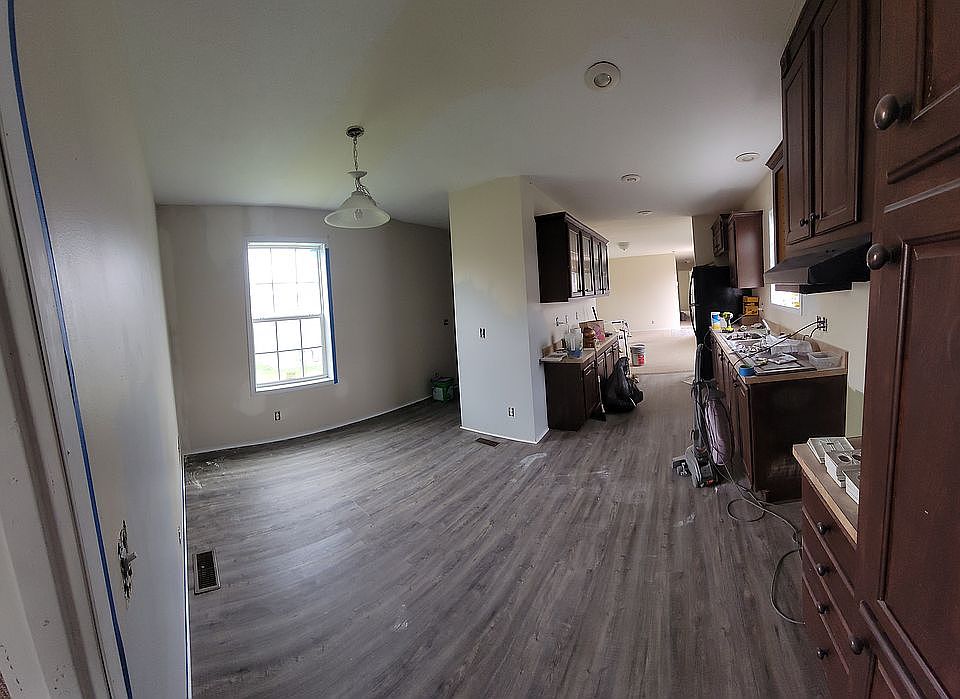 2nd image of 5 Redrock Dr