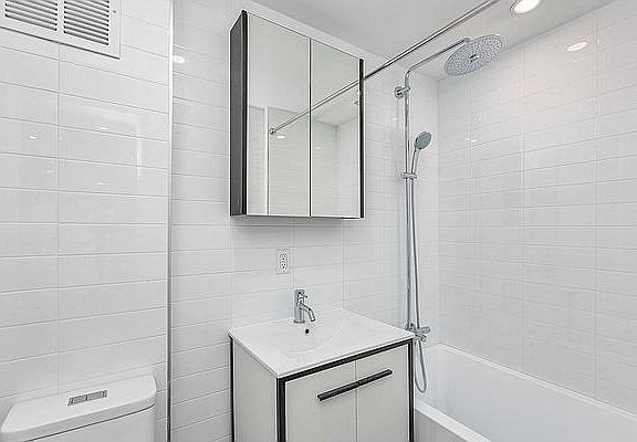 5th image of 442 E 78th St APT 4B