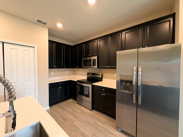 421 Boracay Cir — Photo 19