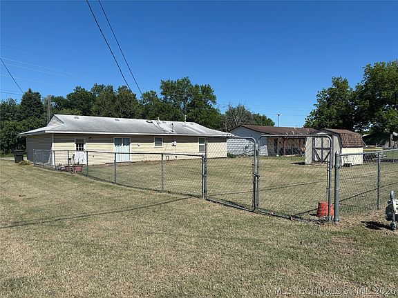 3rd image of 901 N Kern Ave