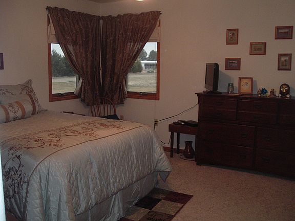 3rd image of 9524 S Coyote Ln