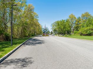 14 Perri Cir, Middle Island, NY 11953