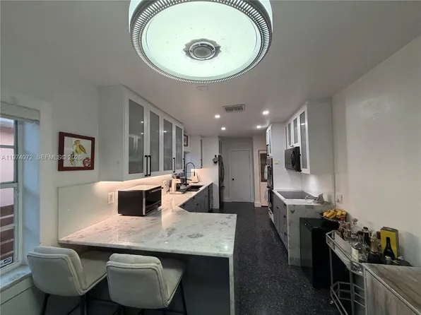 9048 Carlyle Ave, Surfside, FL 33154