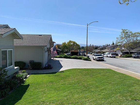 5th image of 3592 Slopeview Dr