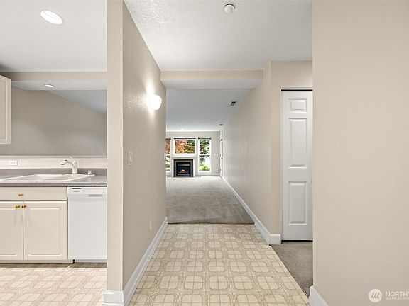 5th image of 520 SE Columbia River Drive #134