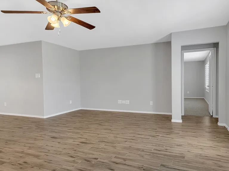 16329 Severn Ln — Photo 18
