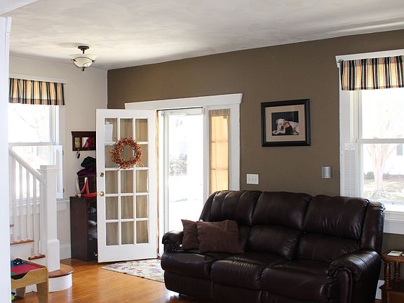 4th image of 122 W Lorengo Ave
