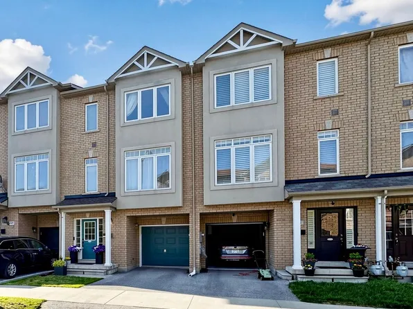 34 Curran Hall Cres, Toronto, ON M1G 0A2