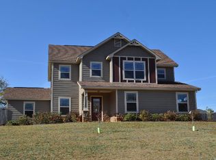 301 Marthas Ct, Opelika, AL 36801