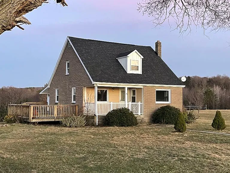 233 Link Rd — Photo 2