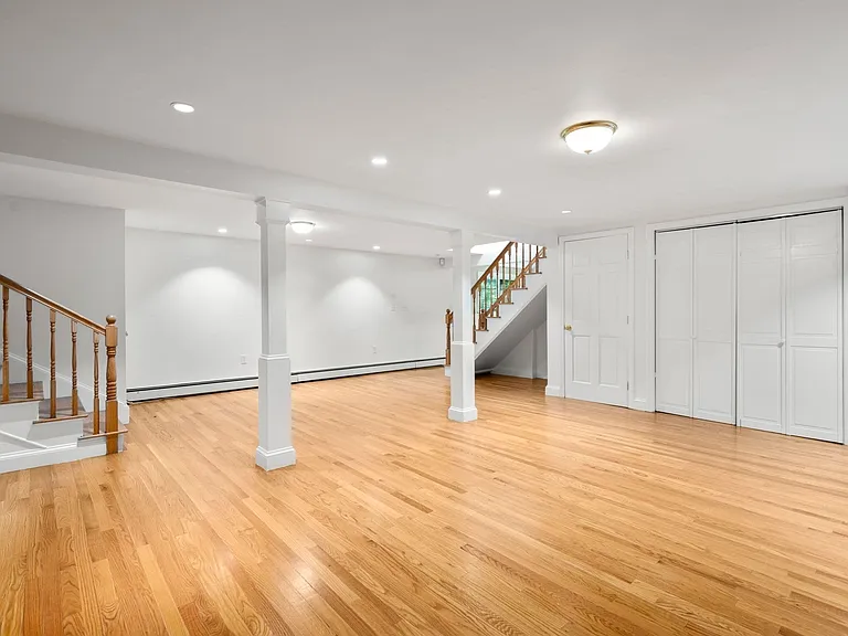 141 Westgate Rd — Photo 27