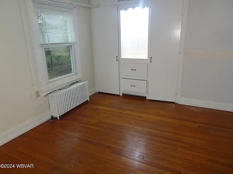 323 Cherry St — Photo 4