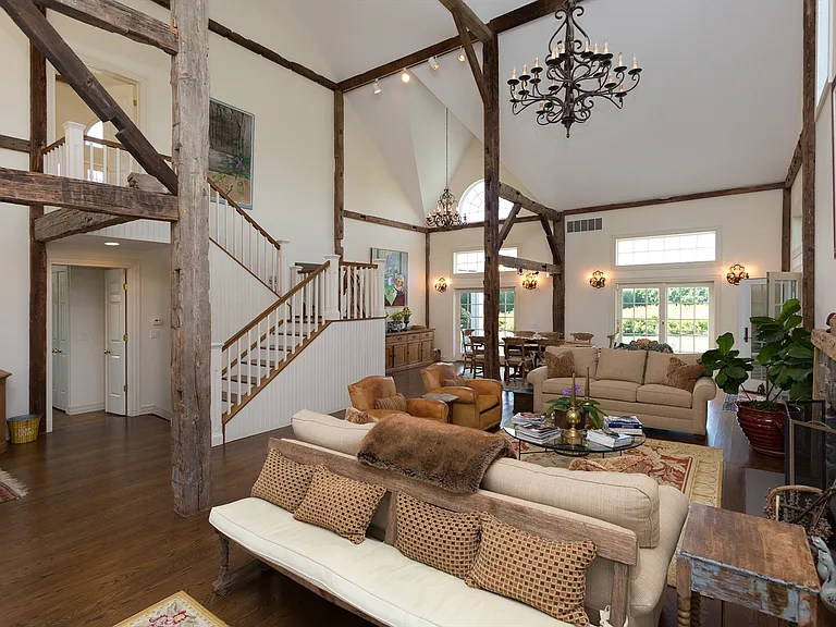 Bay Ln — Photo 9