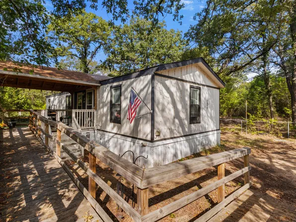 131 Sunray St, Mabank, TX 75156