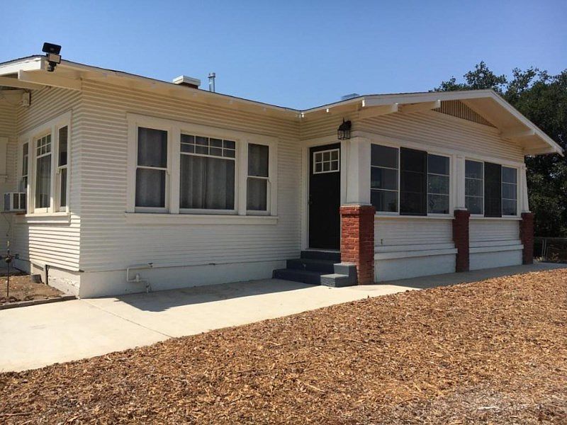 1st image of 550 N Escondido Blvd