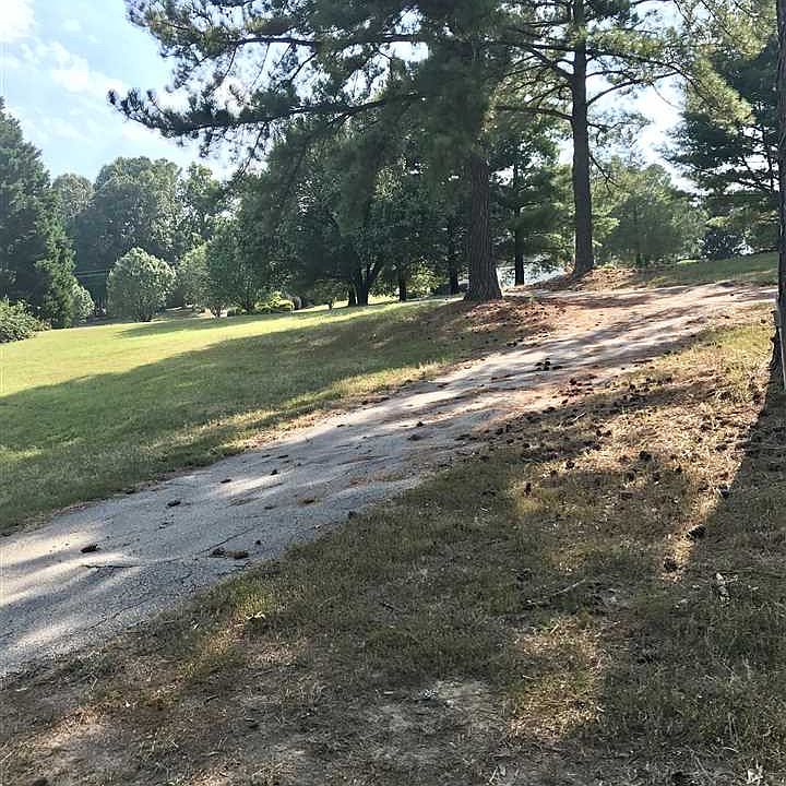 2nd image of 6525 Battle Bridge Rd #1