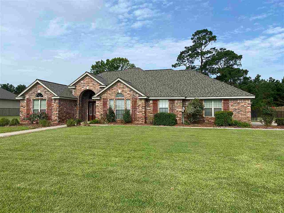2nd image of 190 Colonial Estates Dr