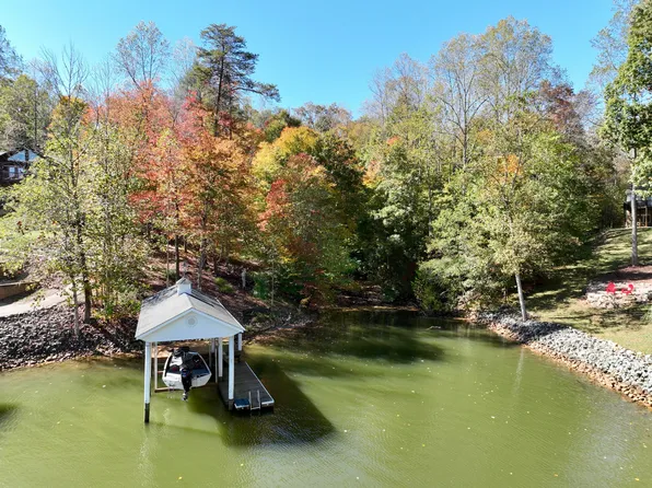 219 Admirals Way #9, Glade Hill, VA 24092