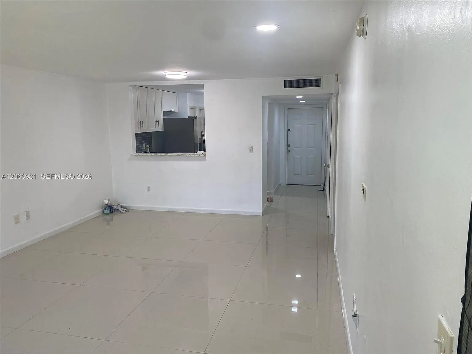 First Horizons Condo — Photo 1