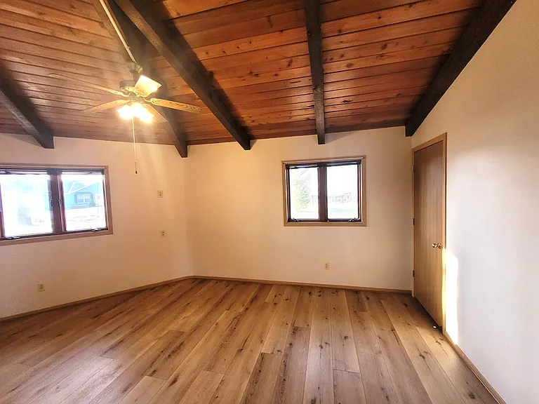 1055 Platteview Dr — Photo 18