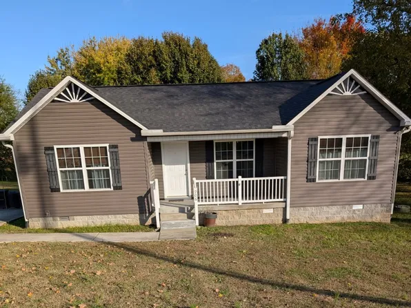906 Hershell St, Burns, TN 37029