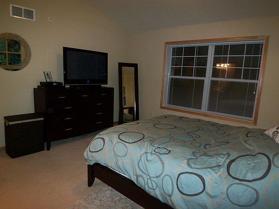 5th image of 5001 Everest Ln N