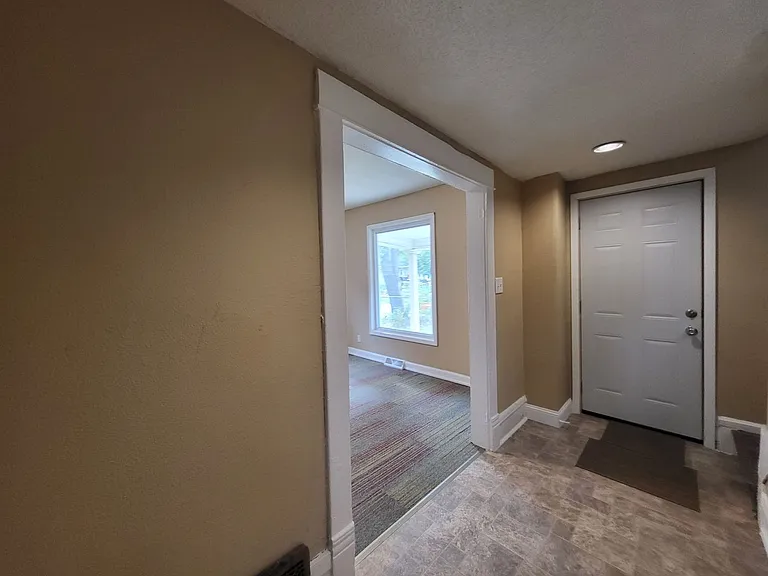 1267 Stewart St — Photo 36