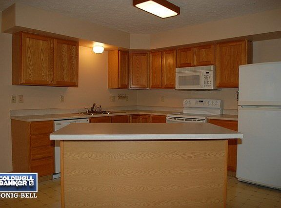 4th image of 1142 Golf Ct
