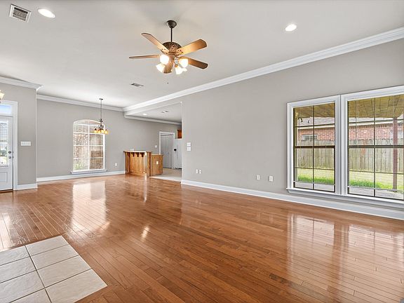 4th image of 33903 Renee Ave