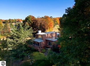 5328 Golf View Rd, Bellaire, MI 49615