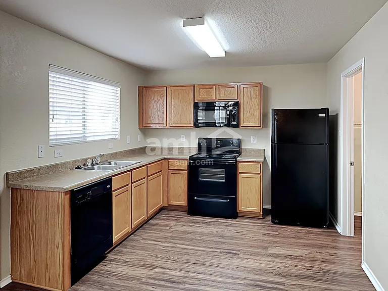 232 Willow Crst — Photo 3