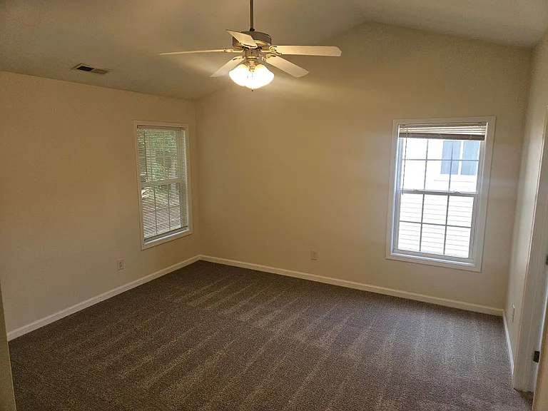 5900 Wynmore Rd — Photo 10