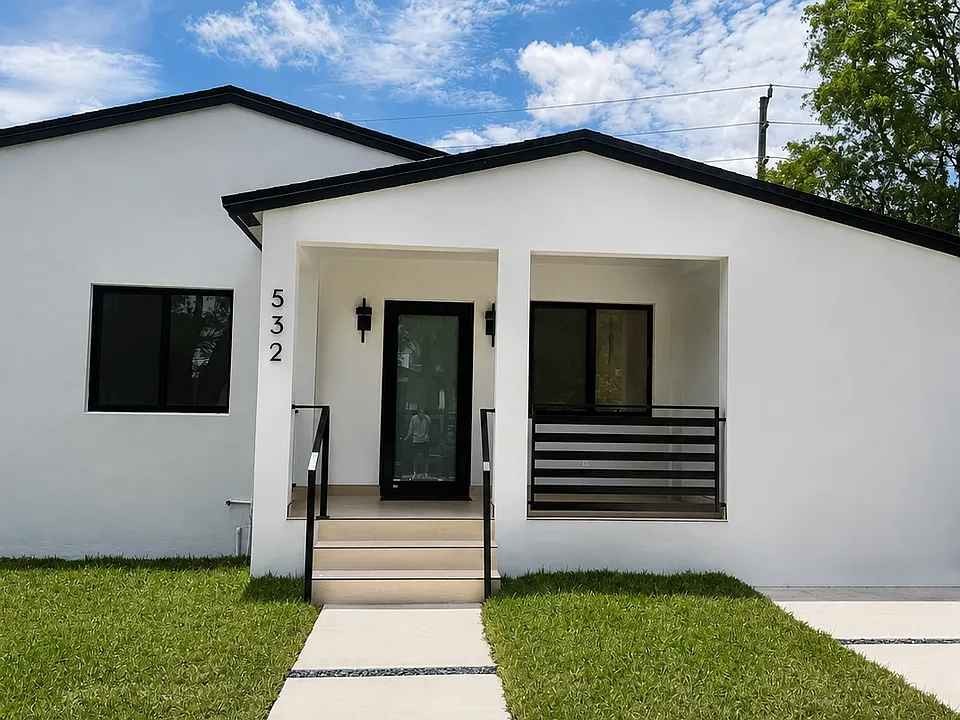 532 SW 44th Ave