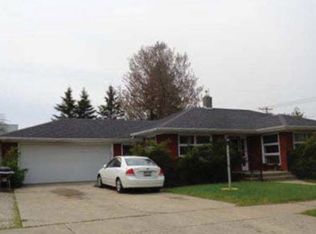 520 S St, Algoma, WI 54201