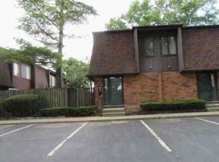 449 Shell Ct E, Columbus, OH 43213