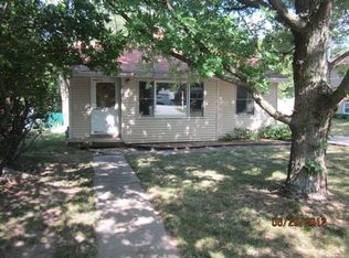 805 Ridgewood Dr, Round Lake, IL 60073