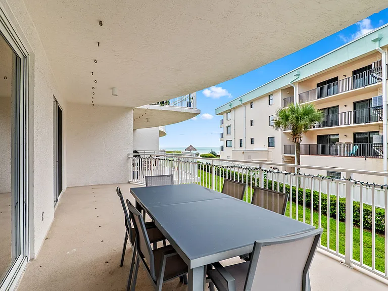 601 N Miramar Ave #107 — Photo 8